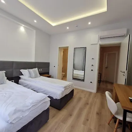 House K21 Szálloda *