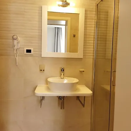 Hotel House K21 *