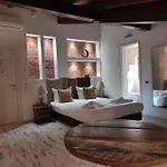 Hotel House K21 *